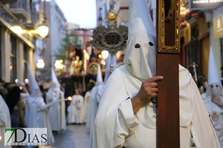 Las imágenes más íntimas de la tarde de Jueves Santo pacense