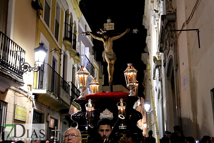Imágenes de la Madrugada del Viernes Santo en Badajoz