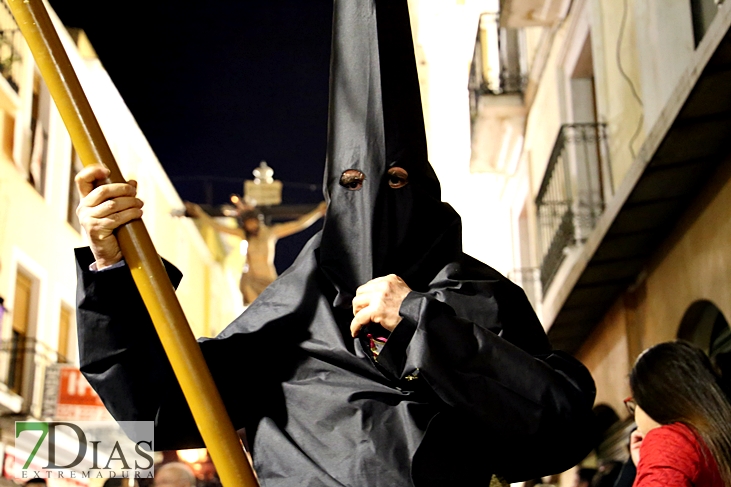 Imágenes de la Madrugada del Viernes Santo en Badajoz