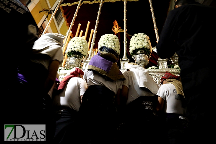 Imágenes de la Madrugada del Viernes Santo en Badajoz