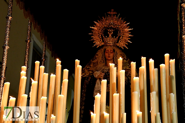 Imágenes de la Madrugada del Viernes Santo en Badajoz