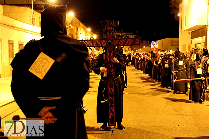 Imágenes de la Madrugada del Viernes Santo en Badajoz