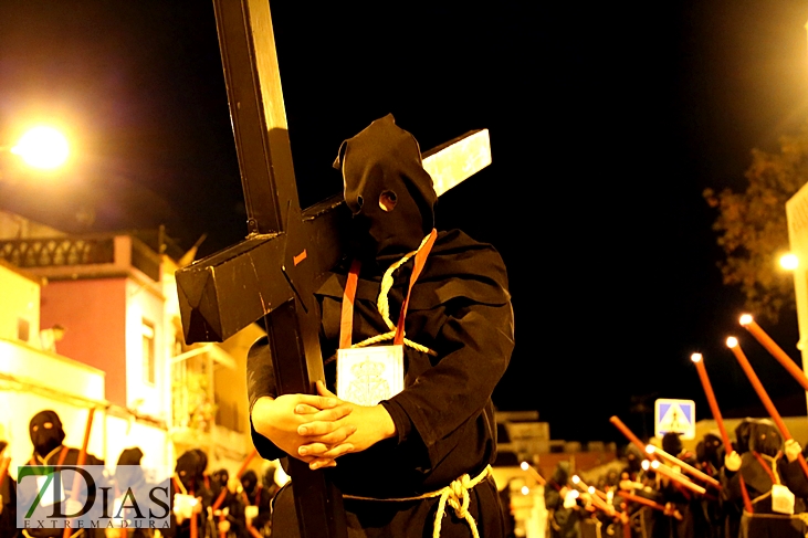 Imágenes de la Madrugada del Viernes Santo en Badajoz