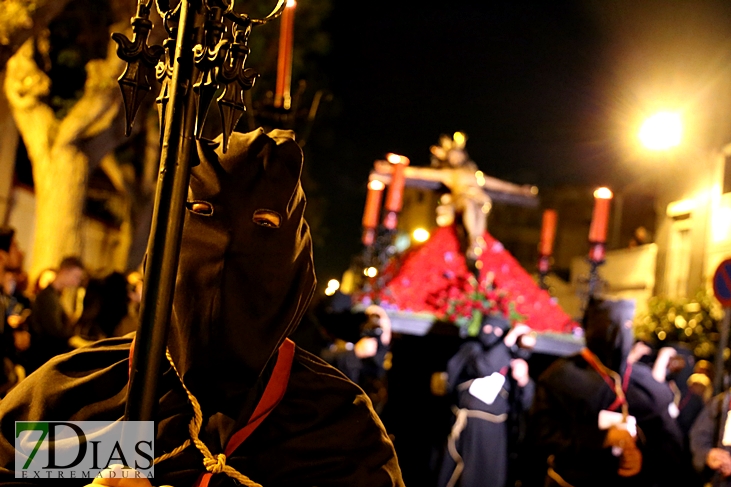 Imágenes de la Madrugada del Viernes Santo en Badajoz