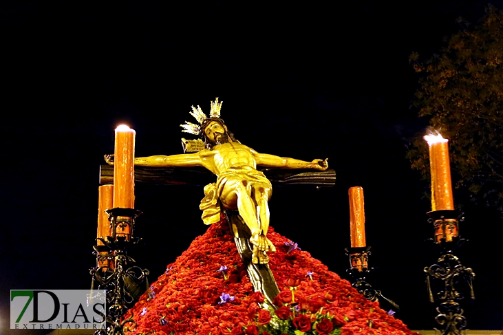 Imágenes de la Madrugada del Viernes Santo en Badajoz