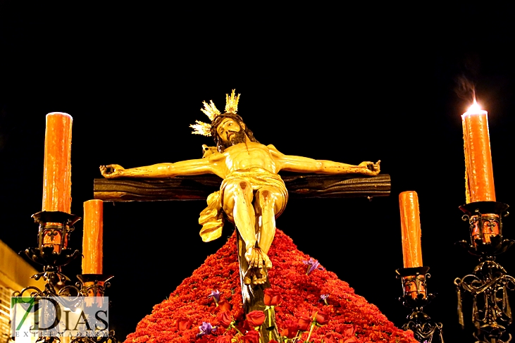 Imágenes de la Madrugada del Viernes Santo en Badajoz