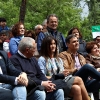 Más de 500 personas arropan a Pedro Sánchez bajo la lluvia