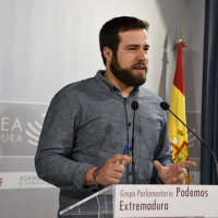 Podemos incorpora mejoras a las ayudas para necesidades básicas