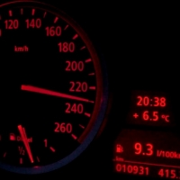 Detenido por delatarse en redes sociales conduciendo a 230 km/h