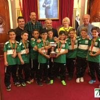 Fragoso recibe a la selección extremeña campeona de España de futsal