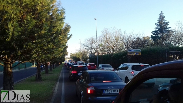 La Fiesta de la Primavera colapsa varias zonas de Badajoz