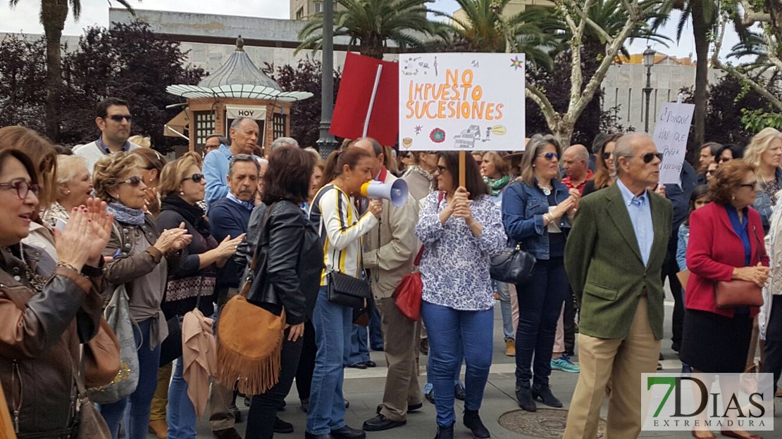 Continúan las manifestaciones contra el &quot;abusivo&quot; Impuesto de Sucesiones