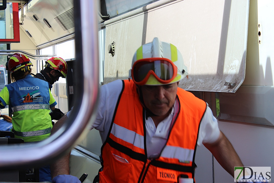 Imágenes del simulacro de accidente aéreo en Mérida