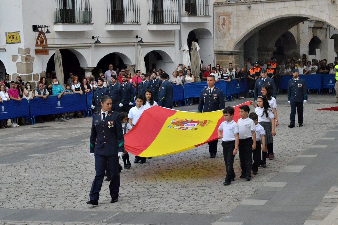 Acto de Jura de Bandera en la plaza alta de Badajoz