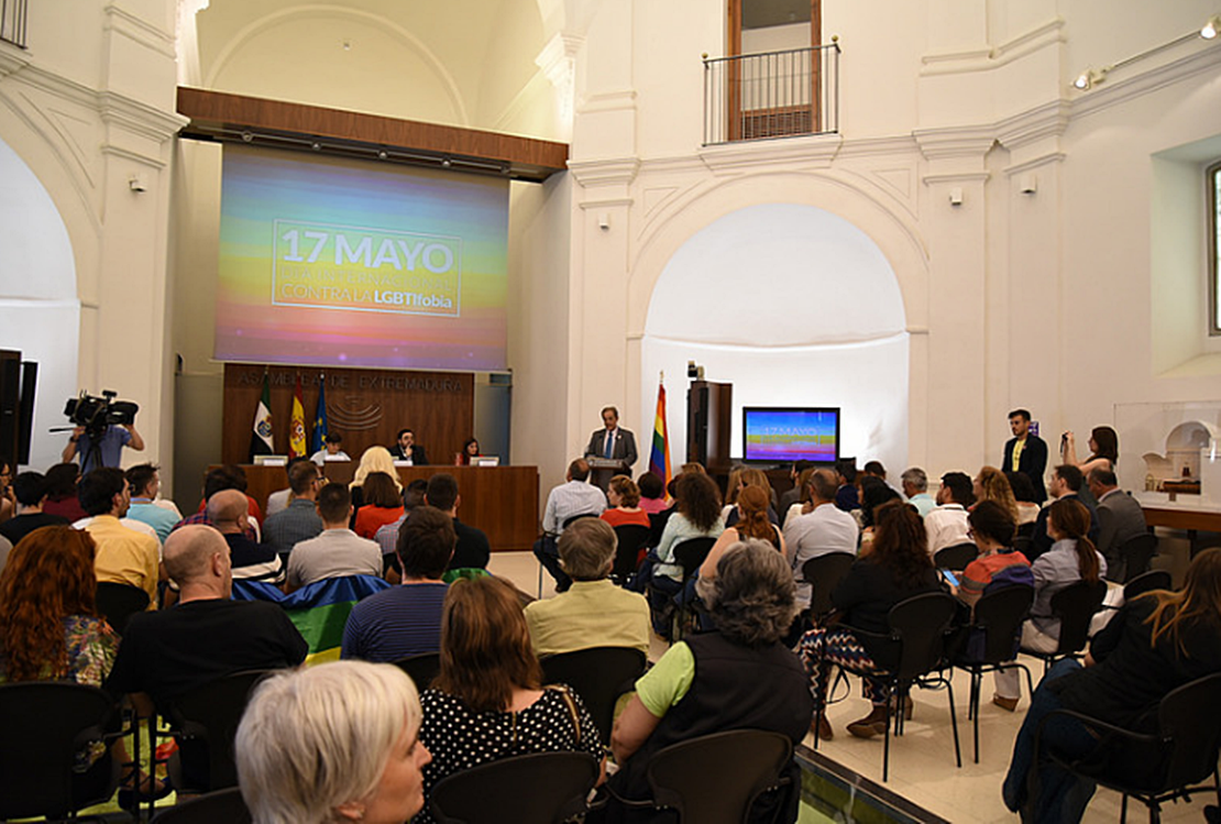 Extremadura celebra el día contra la LGBTIFOBIA