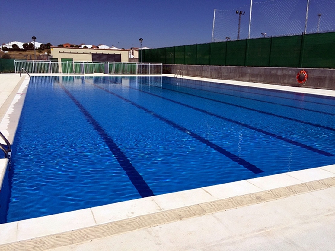 Abierto el plazo de inscripción para los cursos de natación de verano en Mérida