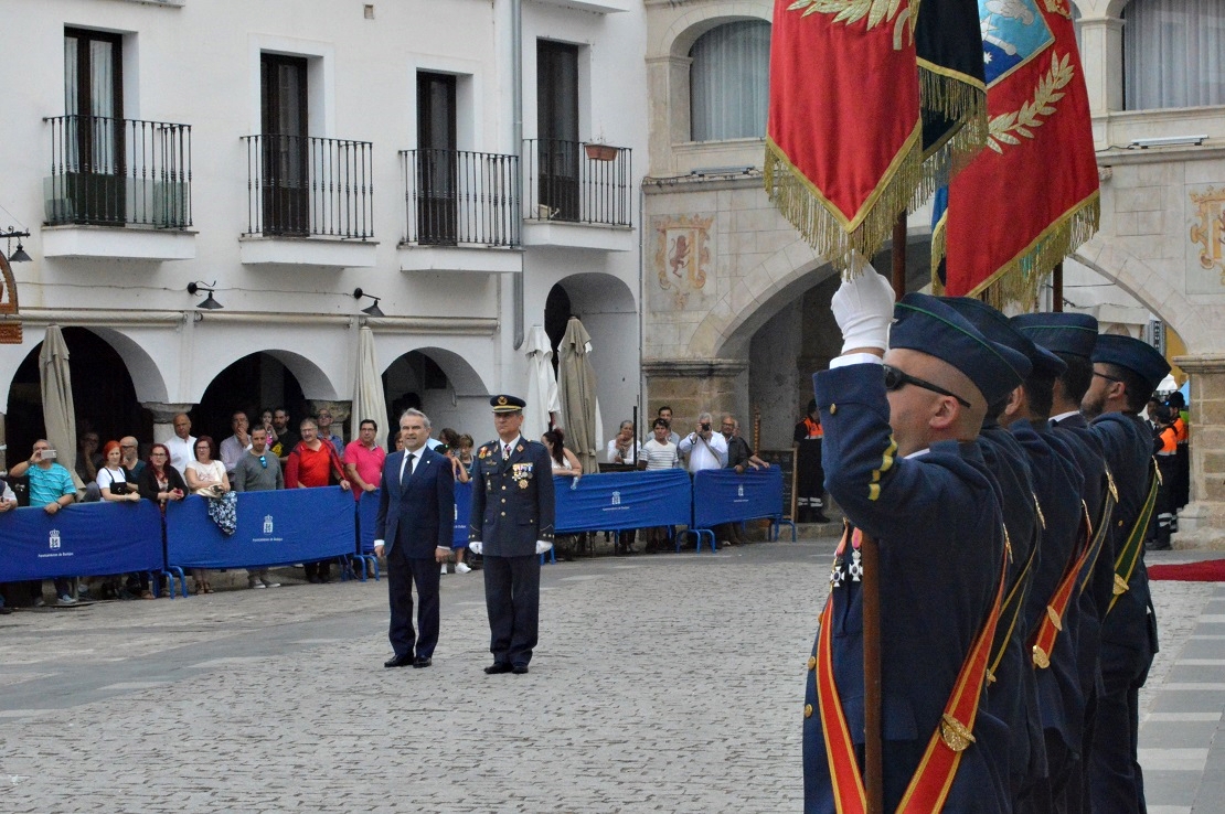 Acto de Jura de Bandera en la plaza alta de Badajoz