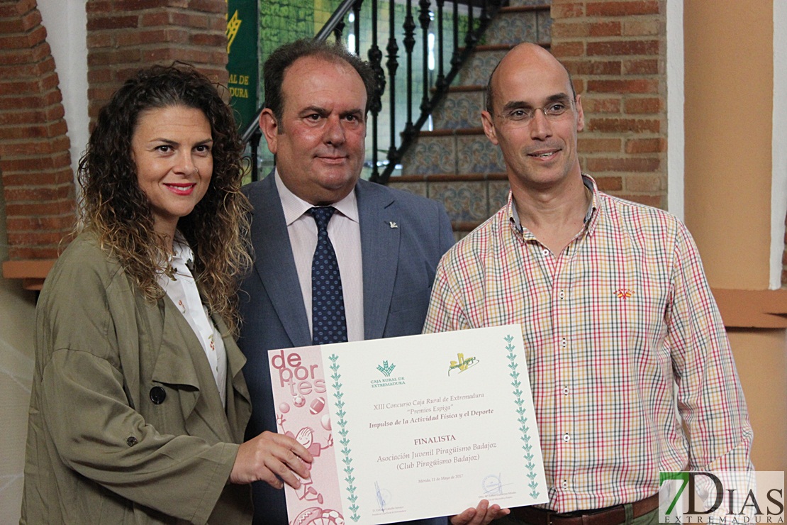 Caja Rural premia a Titán Extrem Tour por su impulso al deporte extremeño