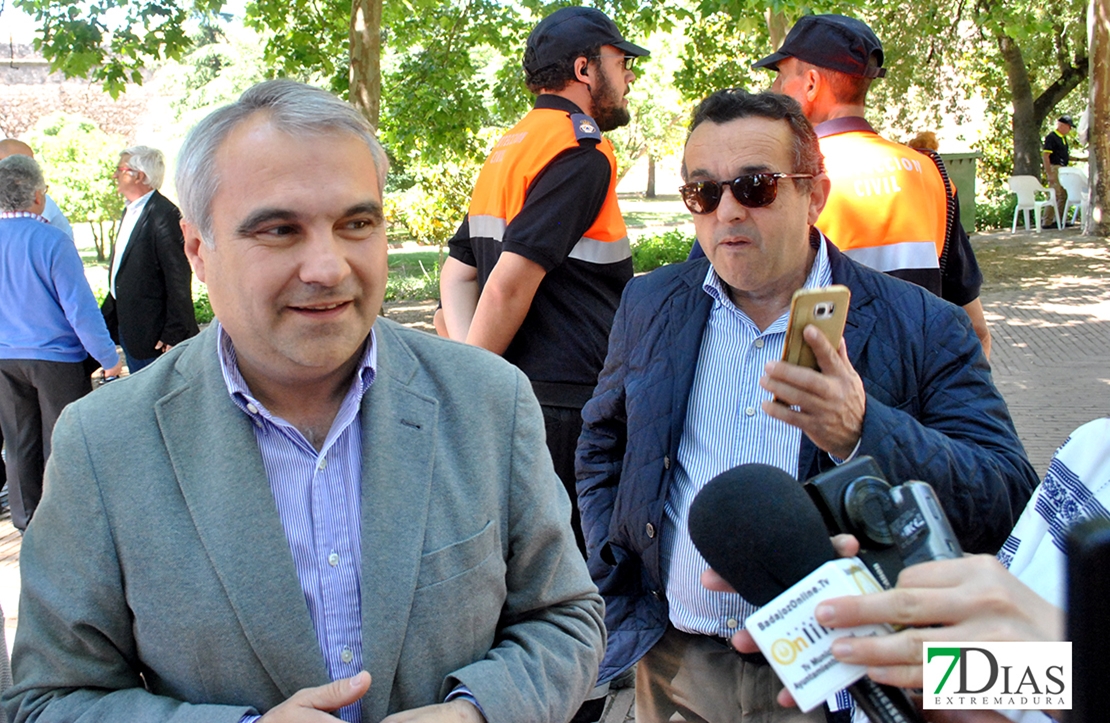 Jornada solidaria gastronómica de mayores en el parque de La Legión