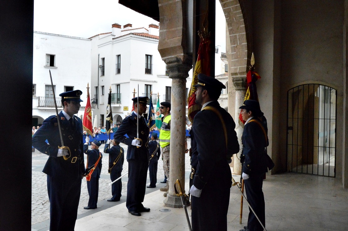 Acto de Jura de Bandera en la plaza alta de Badajoz