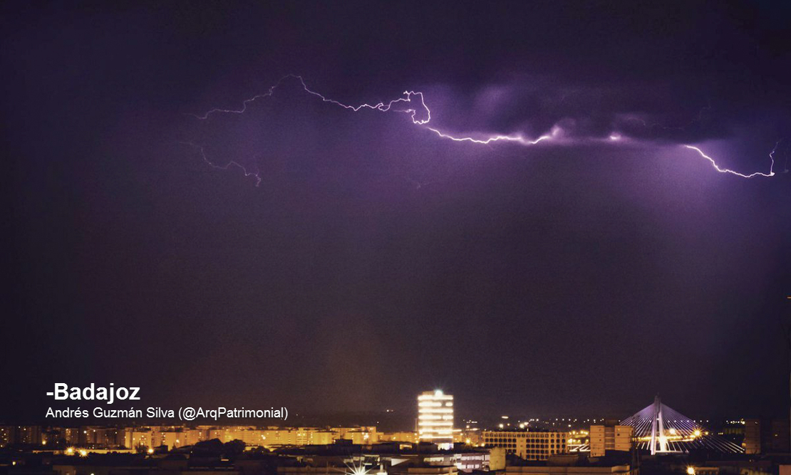 Más de 2.000 rayos tuvieron lugar este miércoles en Extremadura