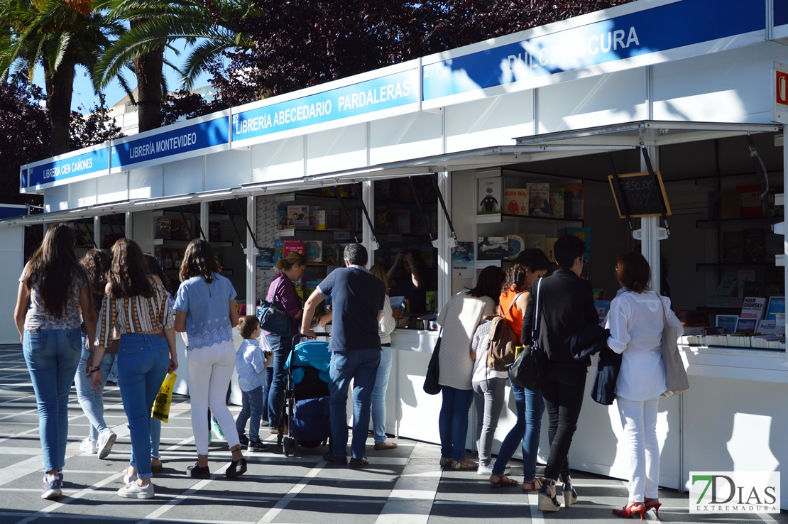 Imágenes de la inauguración de la 36ª Feria del Libro de Badajoz