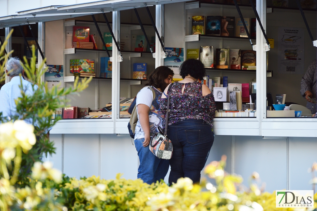 Imágenes de la inauguración de la 36ª Feria del Libro de Badajoz