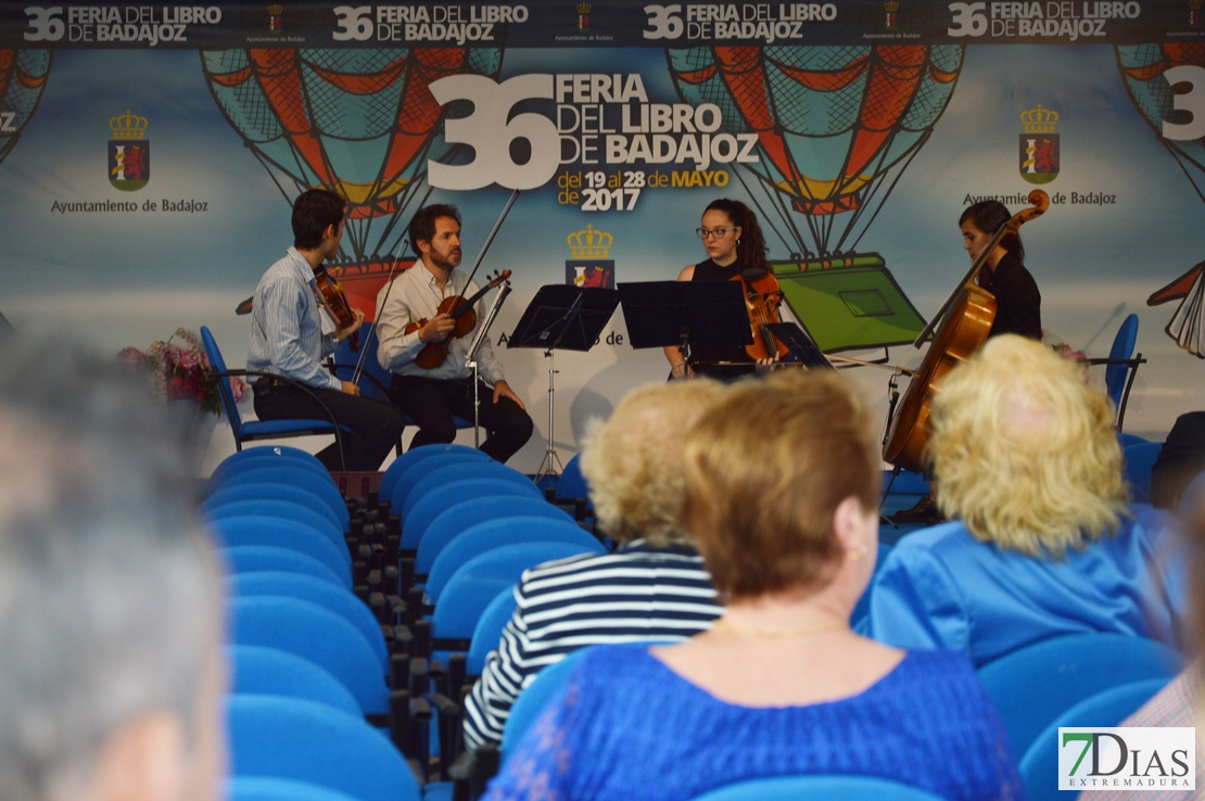 Imágenes de la inauguración de la 36ª Feria del Libro de Badajoz