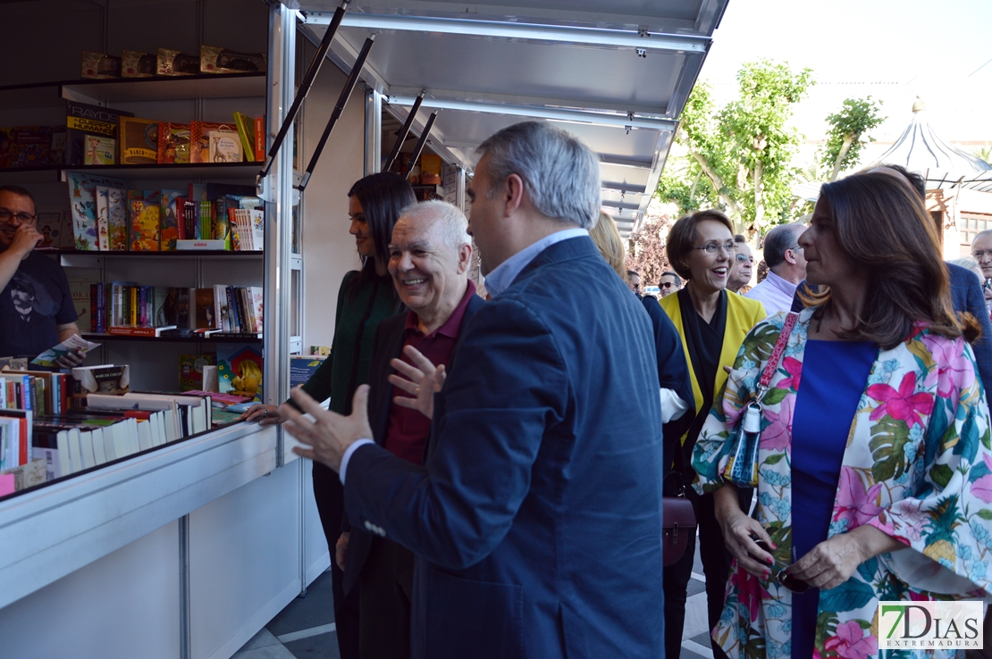 Imágenes de la inauguración de la 36ª Feria del Libro de Badajoz