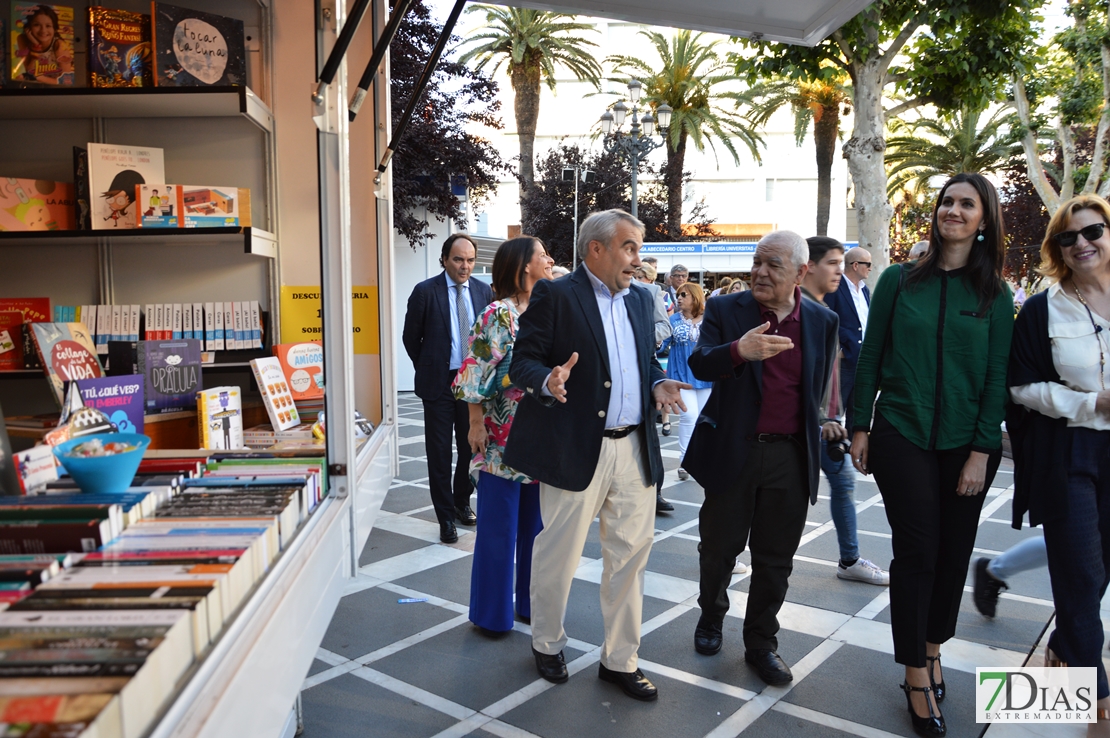 Imágenes de la inauguración de la 36ª Feria del Libro de Badajoz