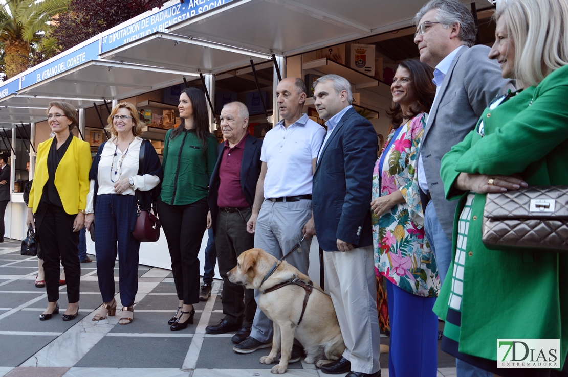 Imágenes de la inauguración de la 36ª Feria del Libro de Badajoz