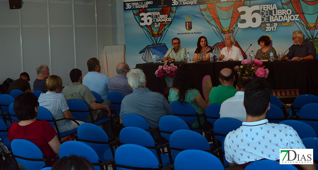 Presencia extremeña en la Feria del Libro de Badajoz