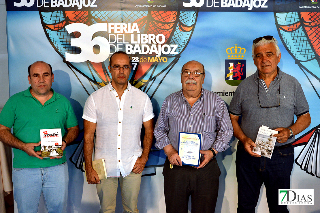 Presencia extremeña en la Feria del Libro de Badajoz