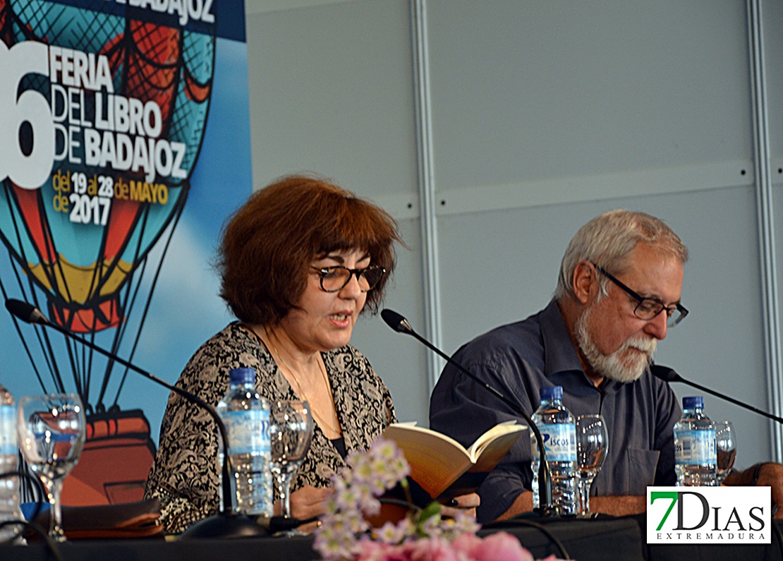 Presencia extremeña en la Feria del Libro de Badajoz