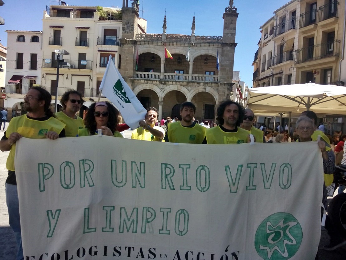 Ecologistas reivindica un río Jerte limpio y vivo