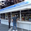 Imágenes del ambiente en la Feria del Libro de Badajoz