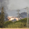 Los Bomberos sofocan un incendio en la rivera de los Limonetes (Talavera la Real)