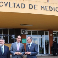 Badajoz Adelante: “Es una tomadura de pelo volver a licitar el proyecto de Medicina”