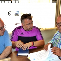 CNT y Juntos por Badajoz continúan denunciando la "opacidad" en el contrato de FCC