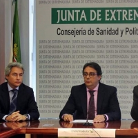 El SES ofrece la posibilidad de consultar con el médico por chat o vídeo