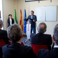 Vara: "El futuro de la región pasa por crear empresas más grandes y competitivas"