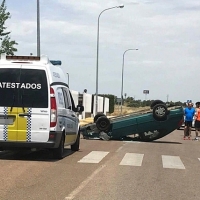 Ileso tras volcar en las inmediaciones de la RUCAB (Badajoz)