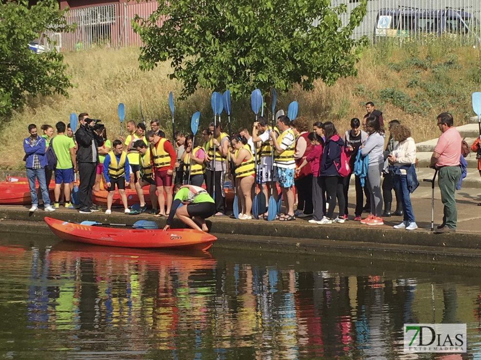 Las asociaciones de Badajoz disfrutan del piragüismo adaptado