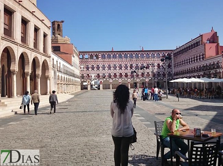 Nueva visita guiada a las plazas emblemáticas del centro de Badajoz