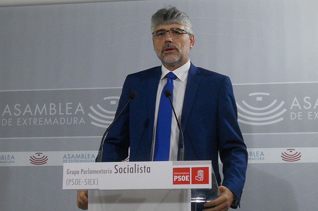 PSOE señala que el discurso de Vara atiende al compromiso de la Junta