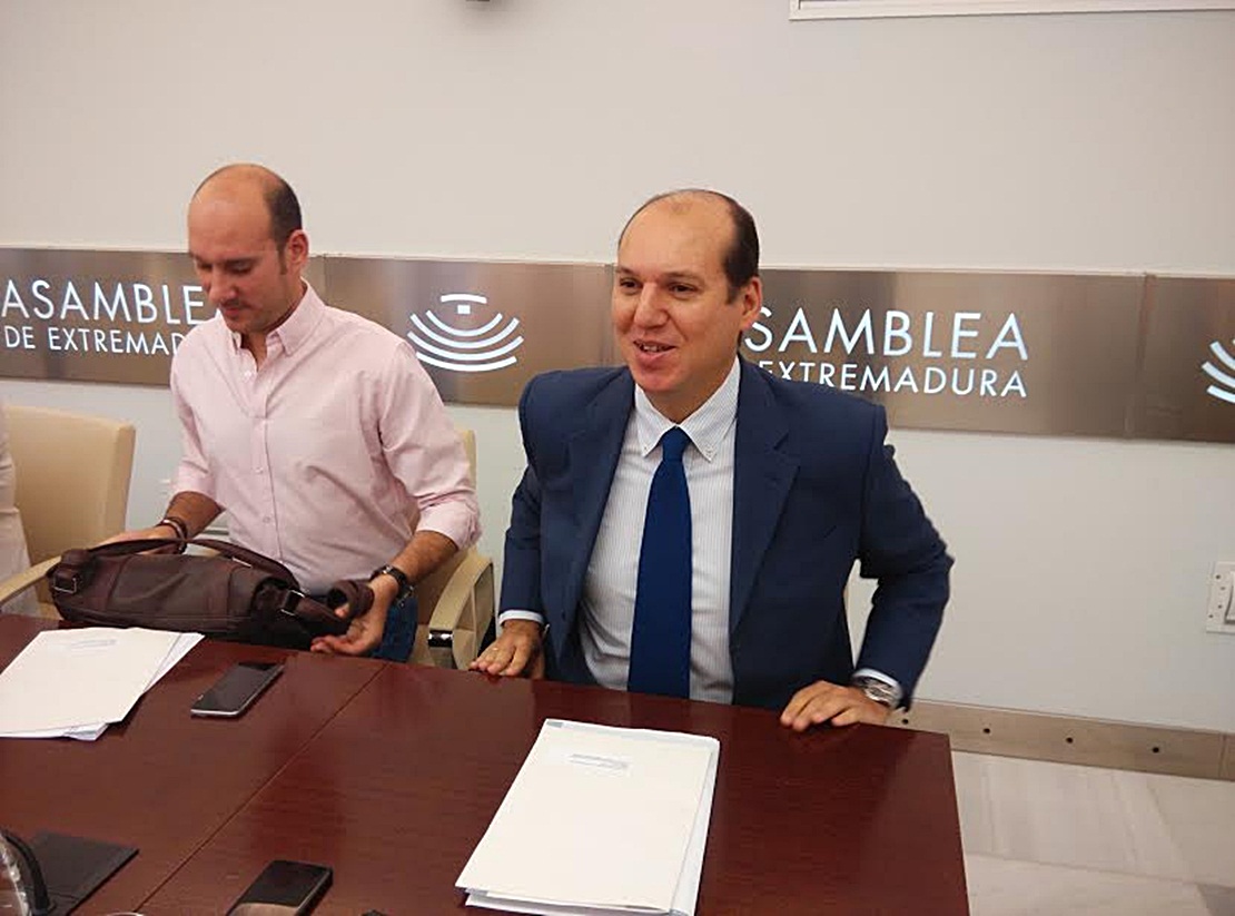 PP: “Extremadura volverá a ser líder en deuda pública”