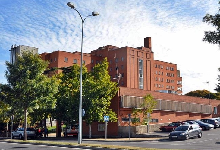 El hospital de Cáceres estrena un programa de cuidados estéticos para mujeres con cáncer