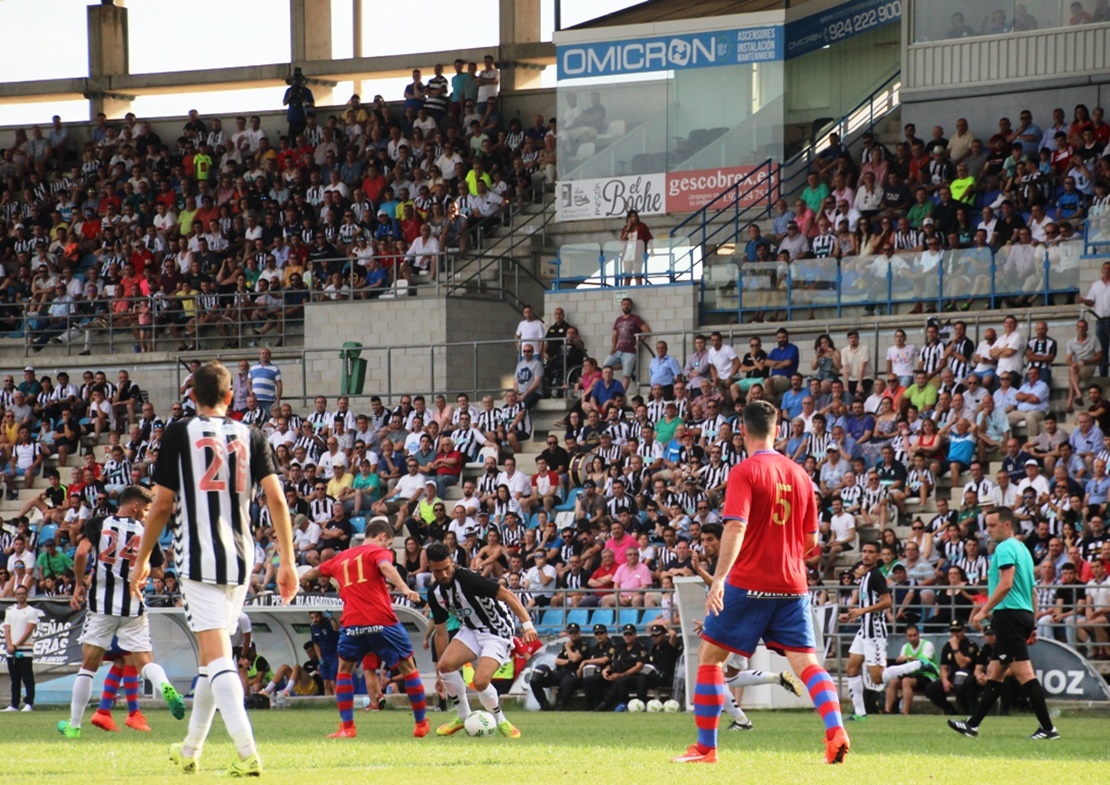 Imágenes del CD Badajoz - CD Calahorra