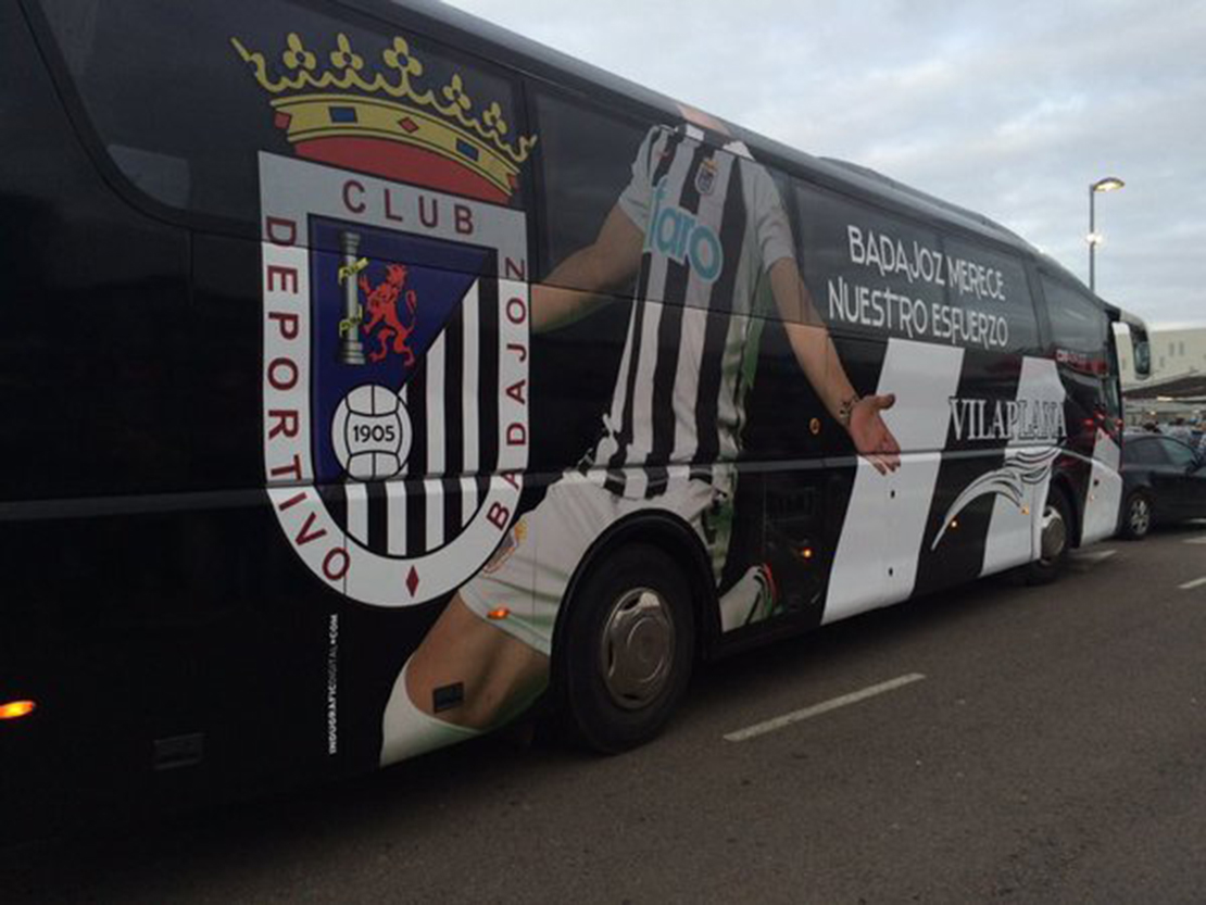 Tres autobuses a disposición de la afición blanquinegra para viajar a Calahorra