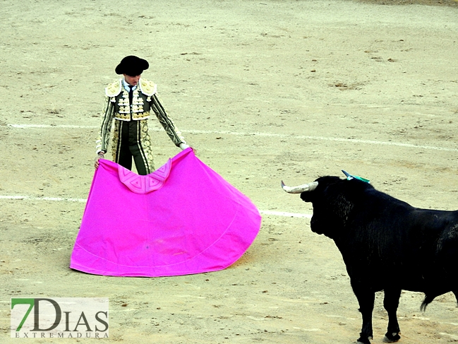 Imágenes de la primera corrida de toros de la Feria de San Juan en Badajoz